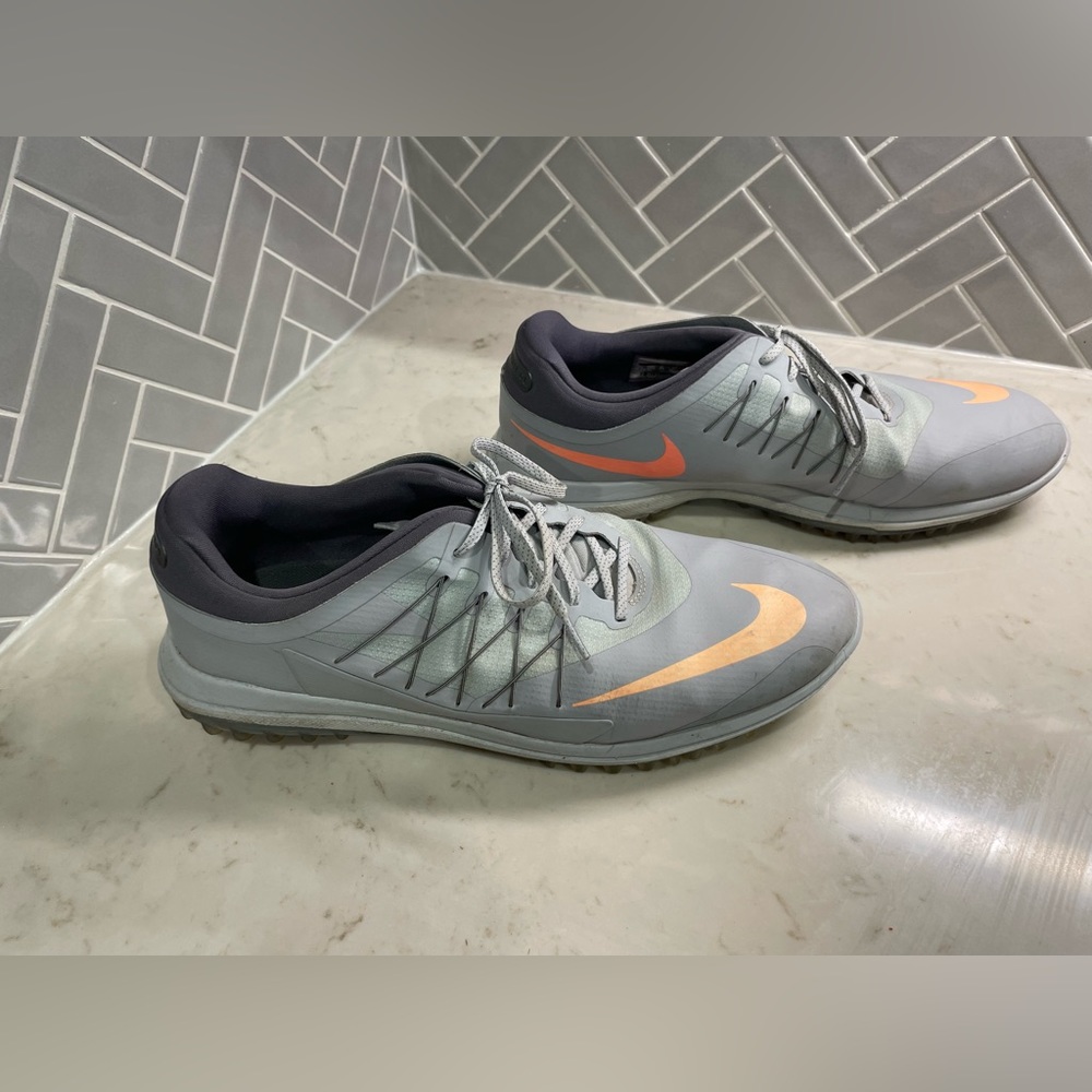 Men’s gray fitness Nike Lunar run sneakers size 14